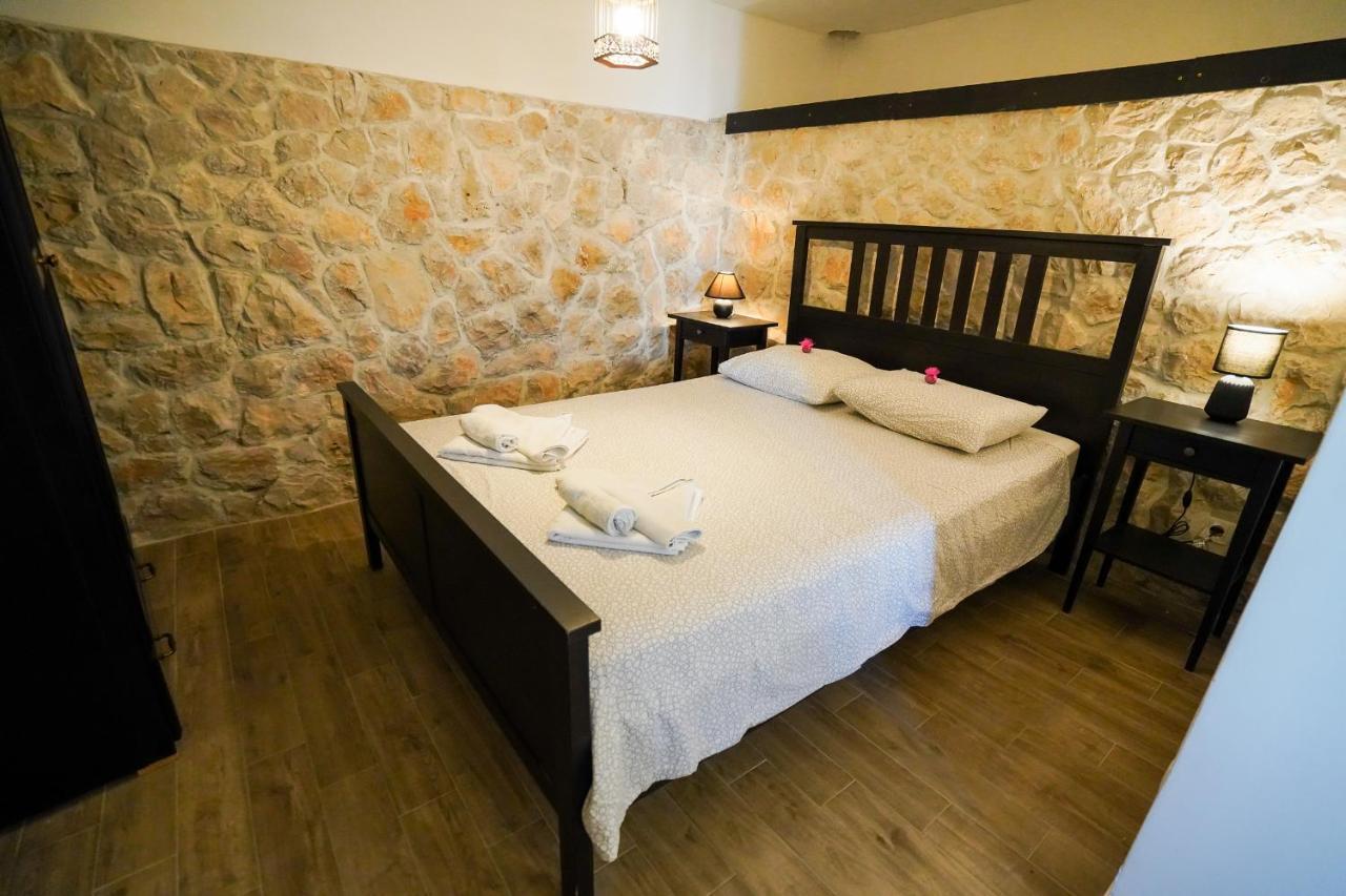 Apartments Ziggy Star Slatine Luaran gambar