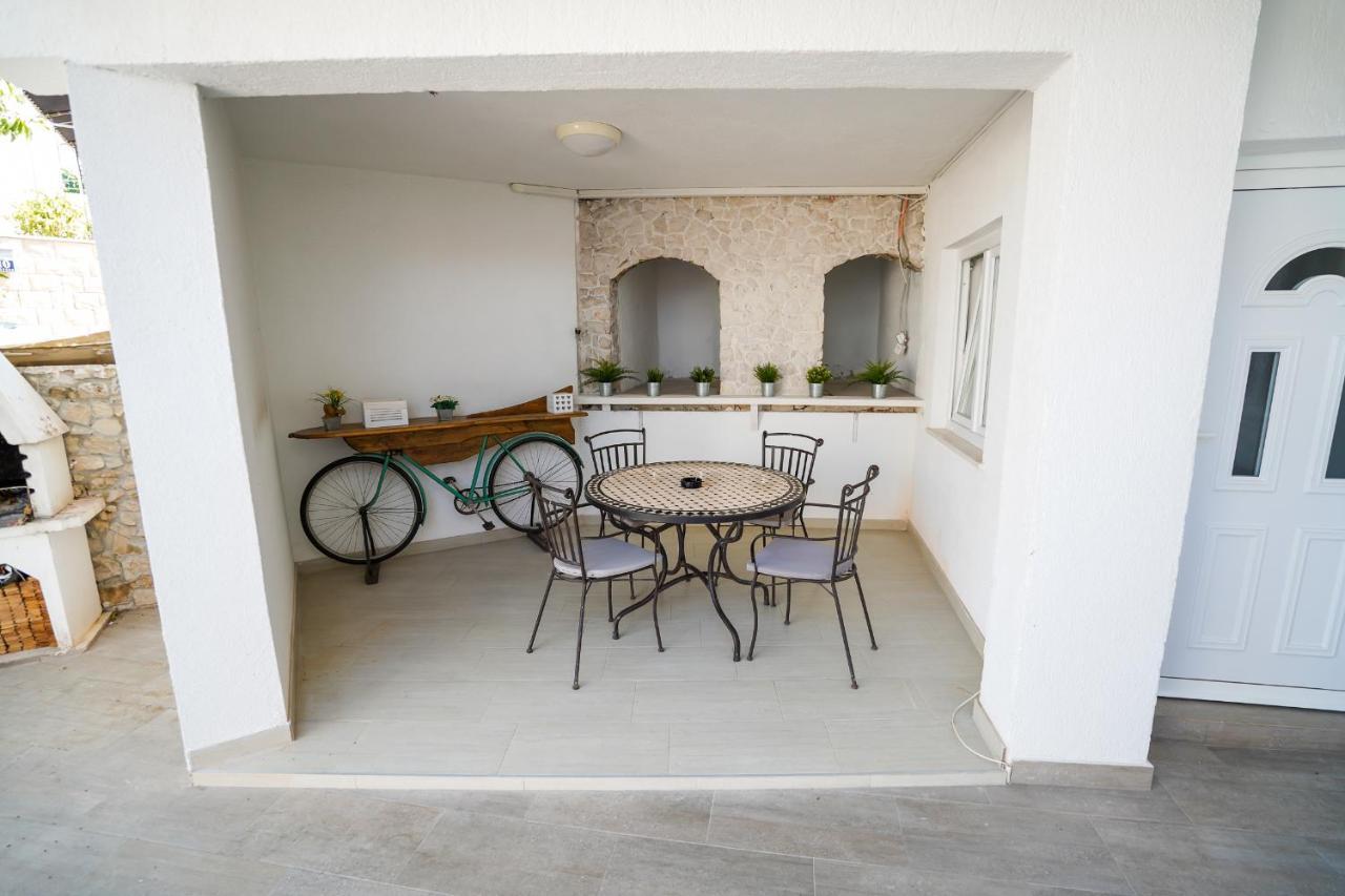 Apartments Ziggy Star Slatine Luaran gambar
